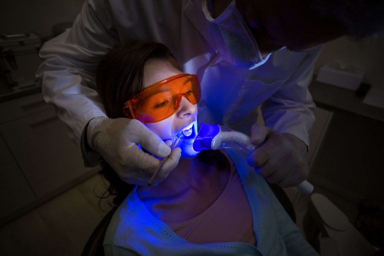 درمان-لیزر-در-دهان